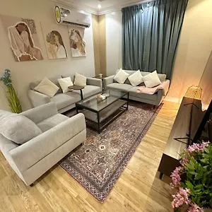 احجز هنا